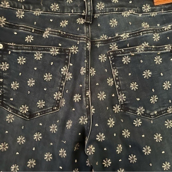 Anthropologie Pilcro & The Letterpress Crop Hi Rise Bootcut Embroidered Jeans - Picture 9 of 16